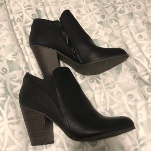 Fergalicious Booties NWOT size 8.5